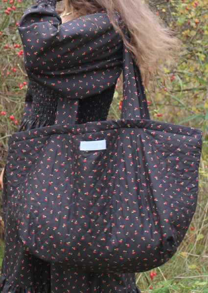 Cherry bag, Quilted