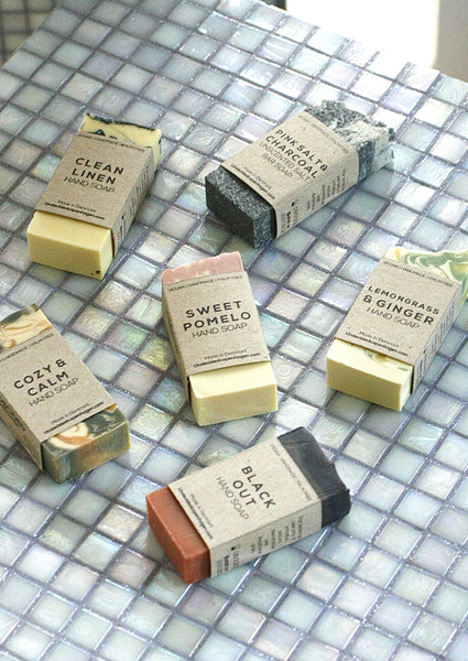 Soap box, Selection of 6 soaps + Soap saver